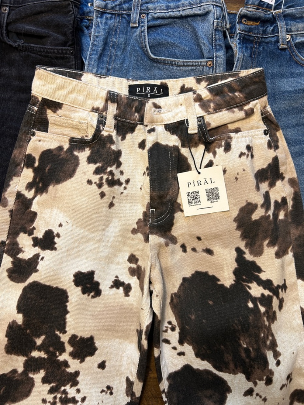 PIRAL Cow Print
